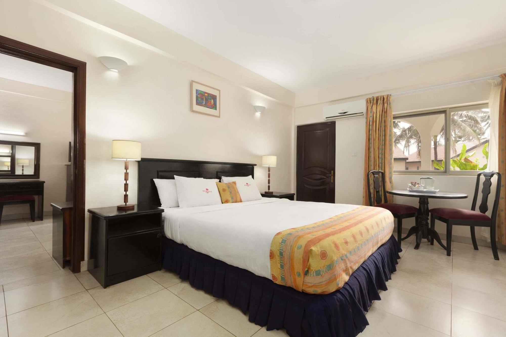 Ramada Resort Accra Exteriör bild